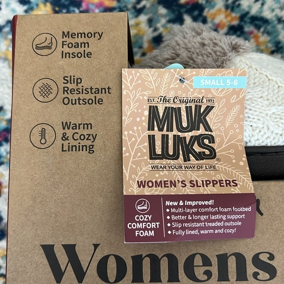 NWT Muk Luks fleece lined sweater slippers - Picture 3 of 3
